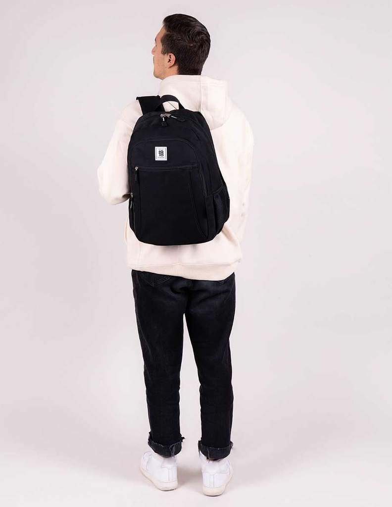 Mochila Grande 1818 Unisex Wynn Negro