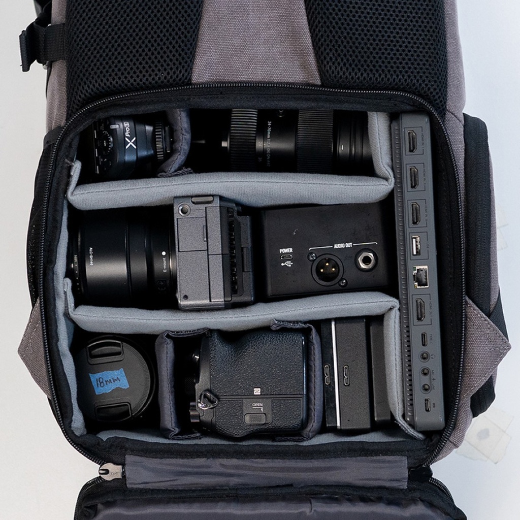 MOCHILA MOLVU STUDIO 2 GRIS