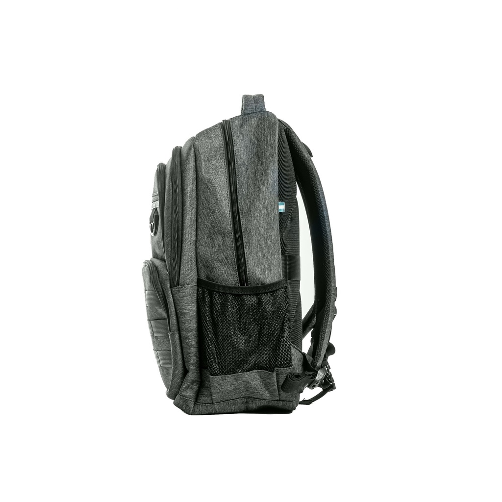 MOCHILA DE ESPALDA NEGRA 18" 