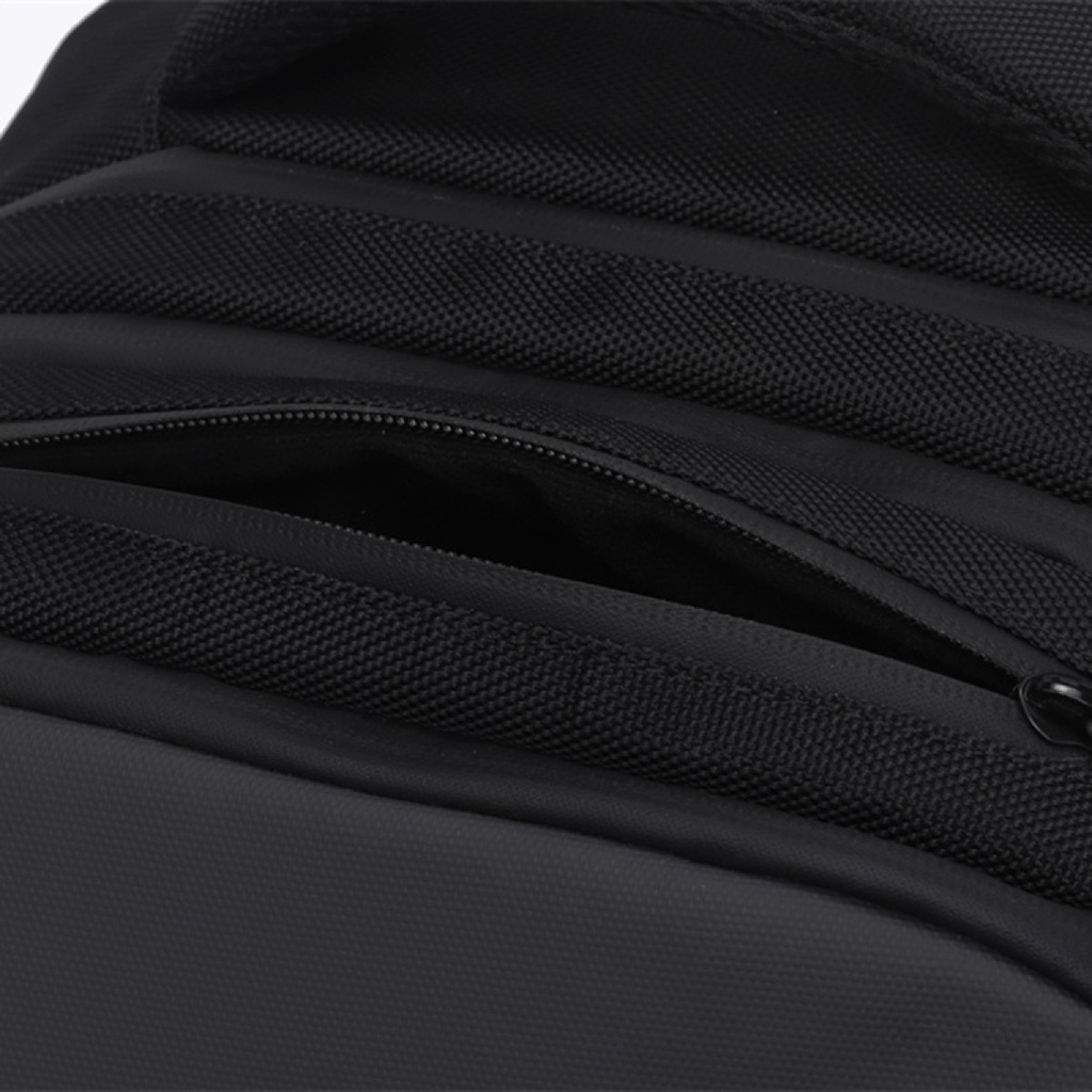 MOCHILA MOLVU GRIS OSCURO