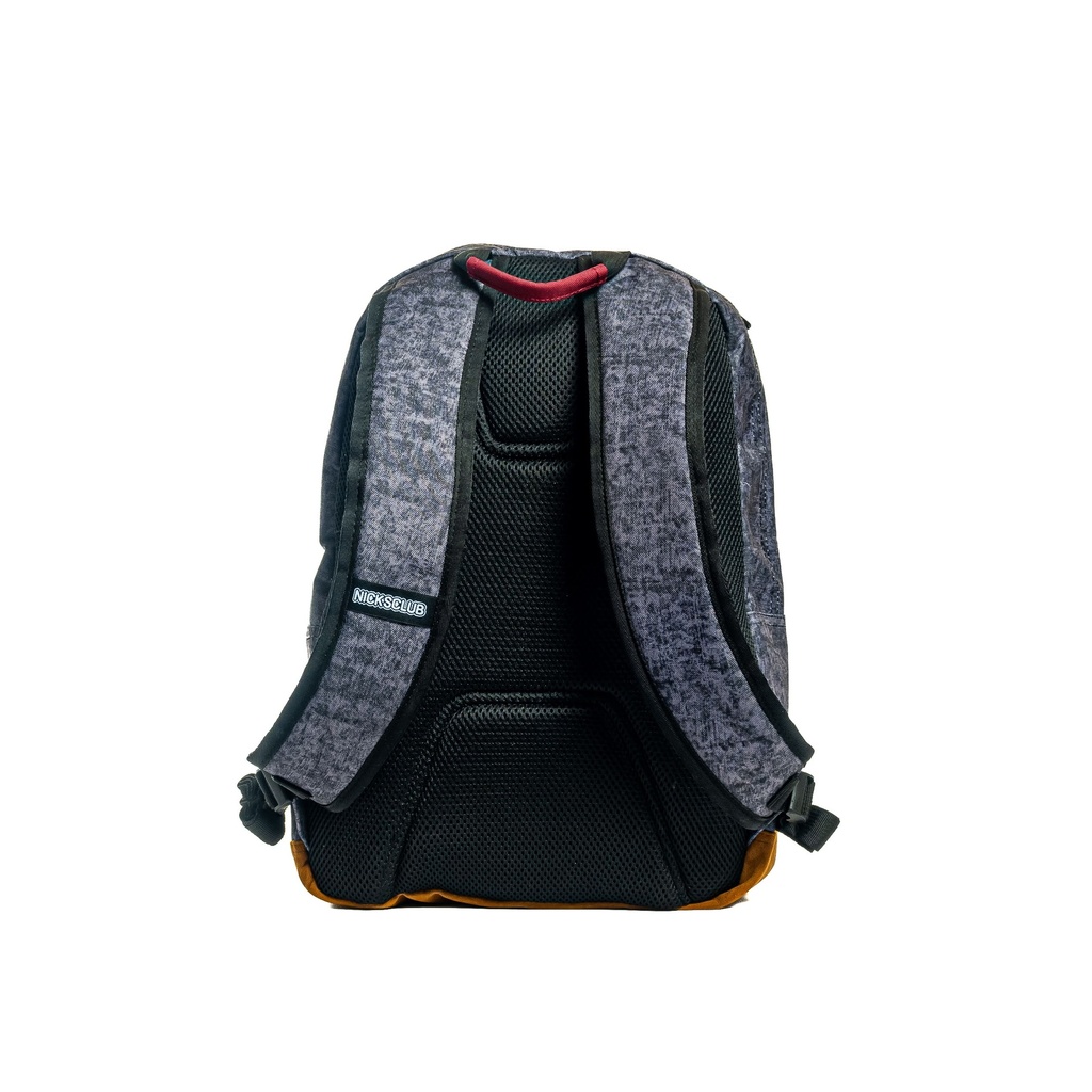 MOCHILA DE ESPALDA NEGRA 17"