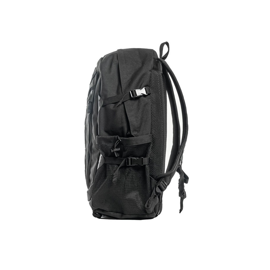 MOCHILA DE ESPALDA NEGRA 20"
