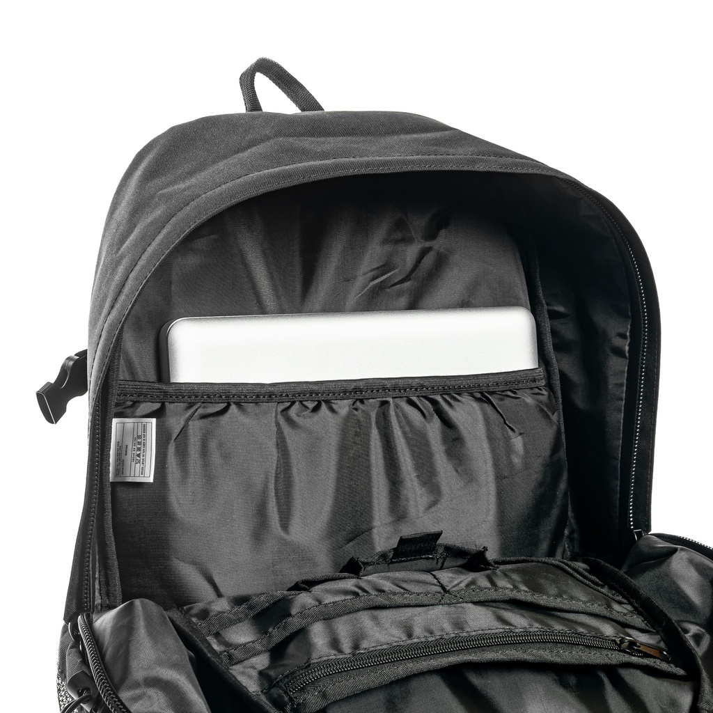 MOCHILA DE ESPALDA NEGRA 20"