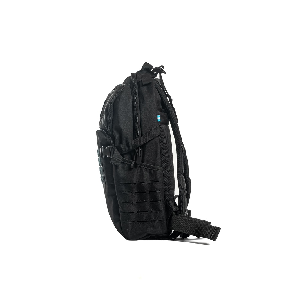 MOCHILA DE ESPALDA NEGRA 19" 