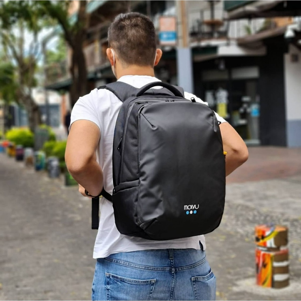 Mochila Molvu Zacualpa Negro 15"